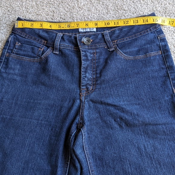 (2/$25) St John's Bay cropped blue jeans knee-length denim shorts - Picture 9 of 14